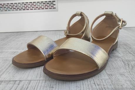 Zlaté sandále bez opätku, 38