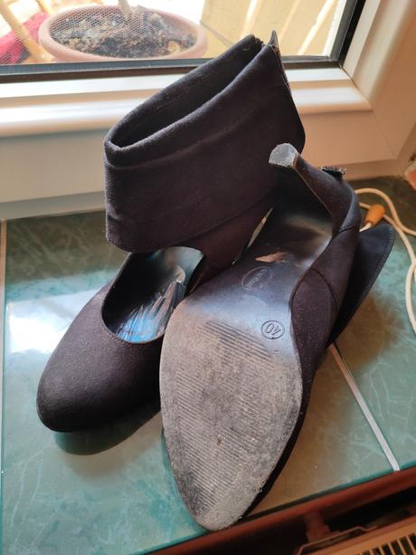 Čierne poltopánky, graceland,40