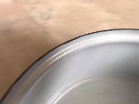 Smaltovaný kastról,