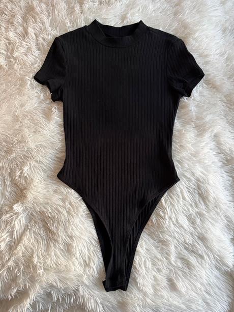 Čierne body, xs