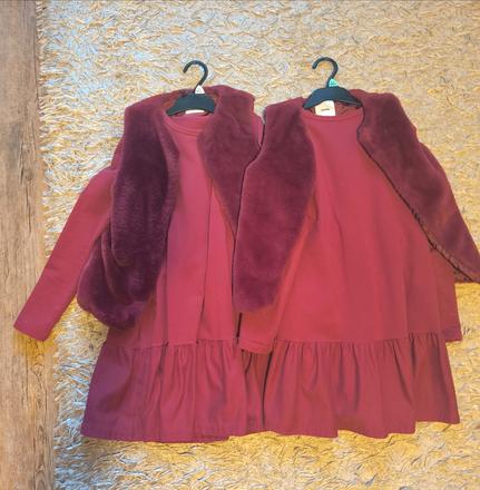 Krásne šaty s vestičkou, 140