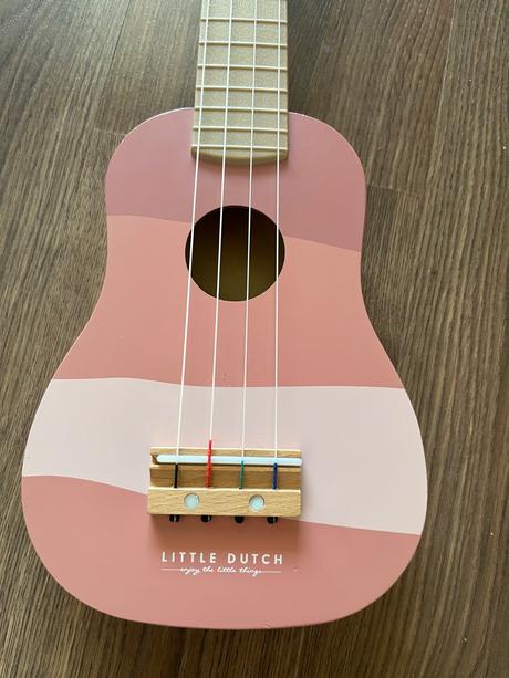 Detská ružová gitara little dutch,