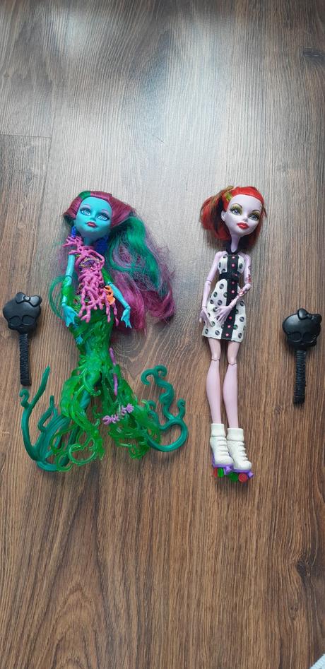 Barbie monster high,