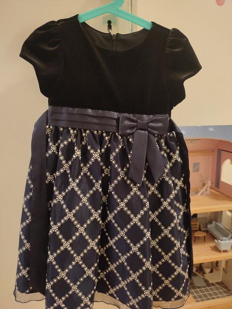 Sviatočné šaty, 110