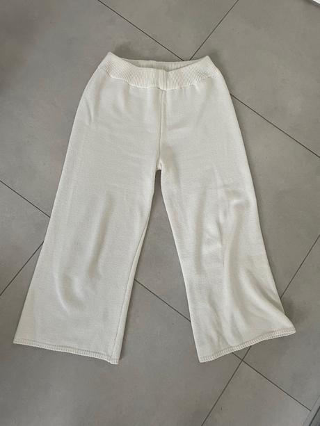 Komplet pletený s, s