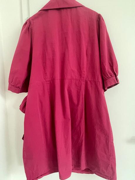 Úžasné zavinovacie šaty, 50