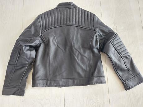 Kozenkova bunda, kiki&koko,104