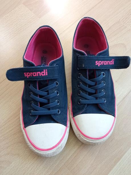 Tenistky, sprandi,33