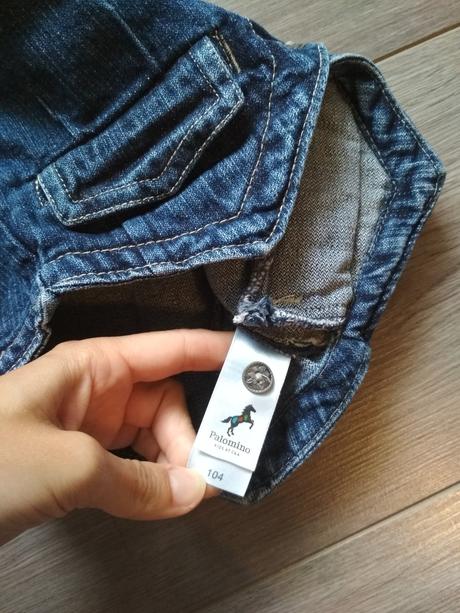 Riflové vestičky, 104