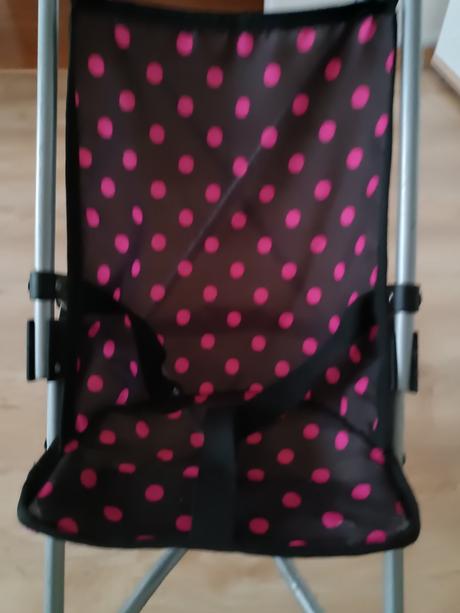 Skladací kočik pre bábiky,