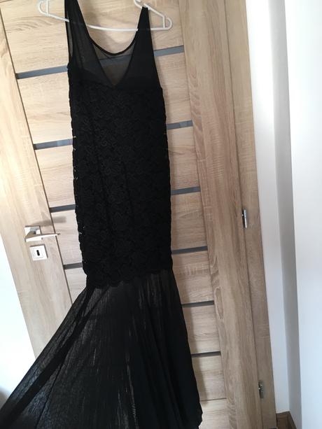 Krásne elegantné šaty,