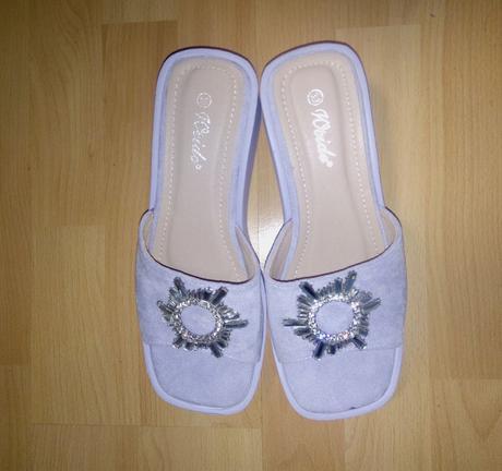 Fialové šľapky, 38