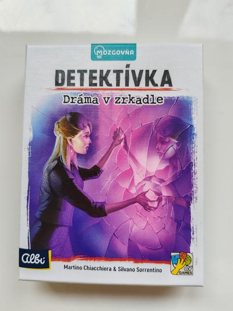 Hra detektívka dráma v zrkadle,