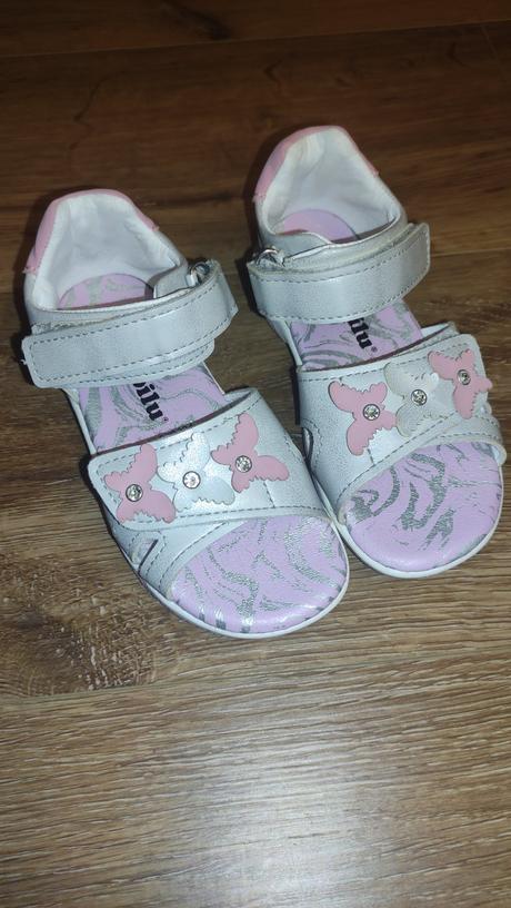 Sandálky, lupilu,25