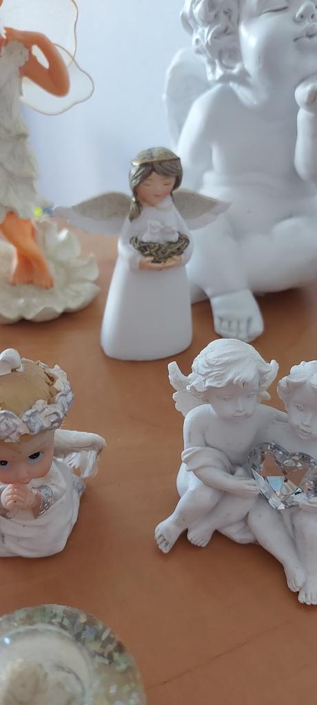 Zbierka anjelikov,anjel,anjeli,