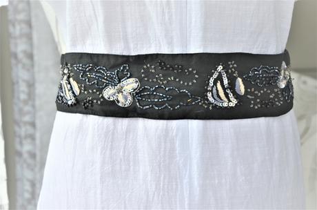 Vyšívaný kamienkový opasok, 
