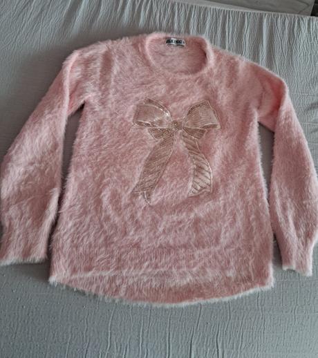 Ružový pulover, 140