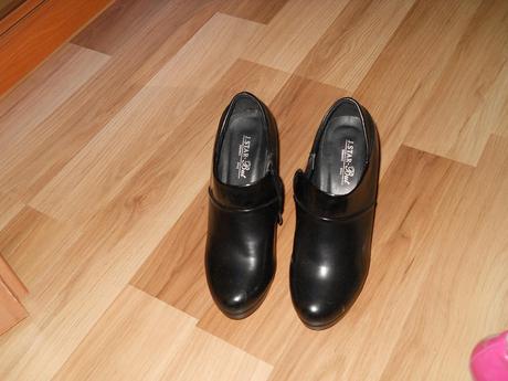 Kotnikové topánky, 37