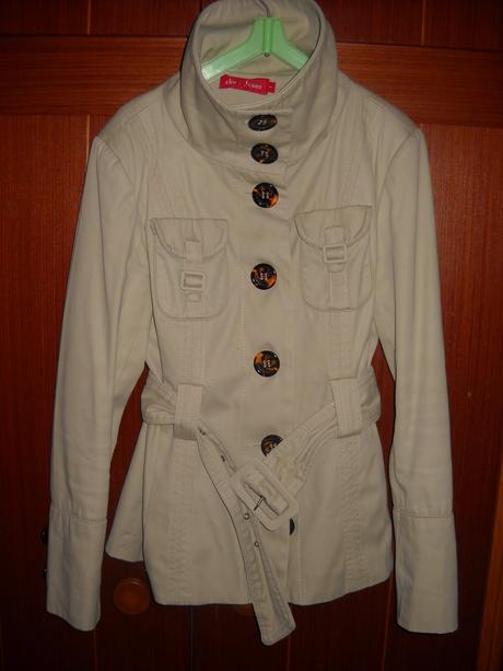 Kratší kabátik, s