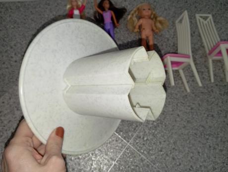 Barbie kuchynka stôl, stoličky, riadiky, 