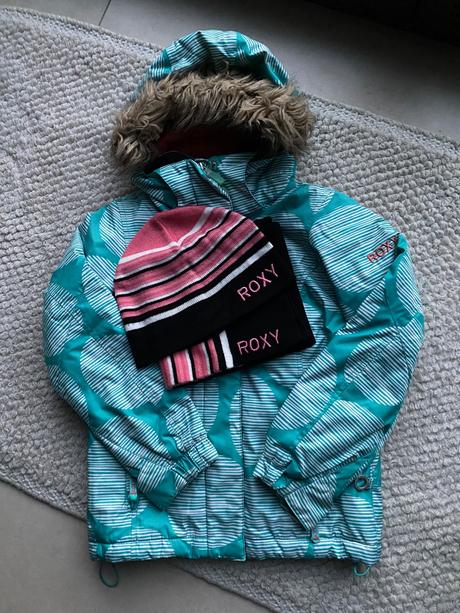 Bunda roxy, čiapka a šál roxy, 122–134