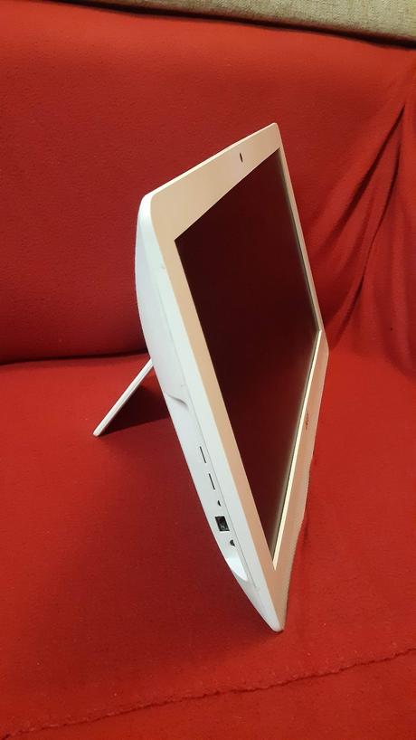 Predám počítač a monitor v jednom acer aspire mode, acer