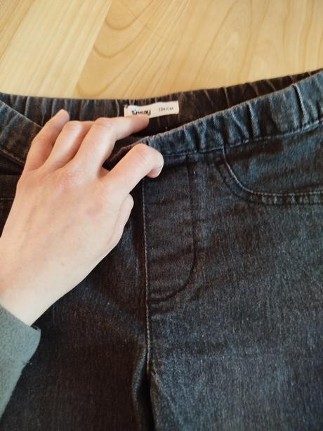 Predám nové rifle č.134, sinsay,134