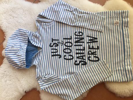 Mikinove tričko s kapucňou, 152