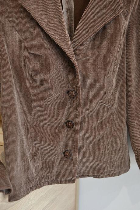 Dámske hnedé menčestrové sako m, m