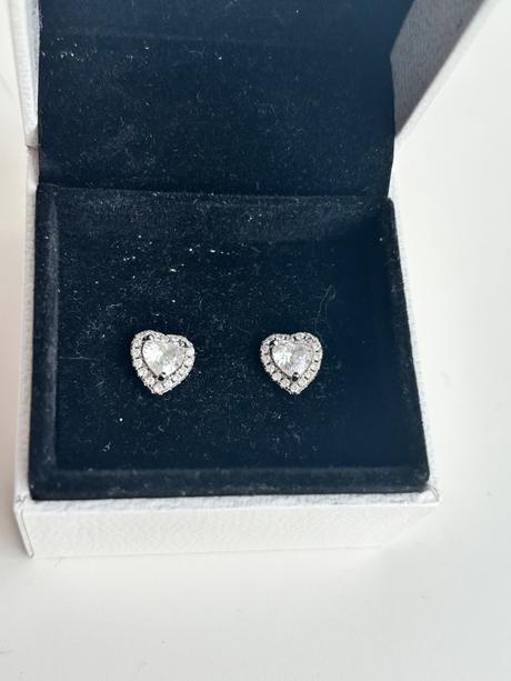 Strieborné srdiečkové náušnice, 