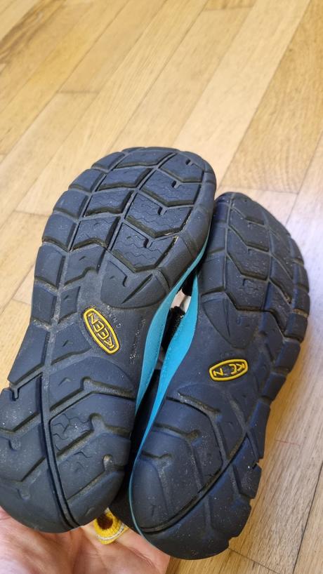 Sportove keen sandalky, keen,32