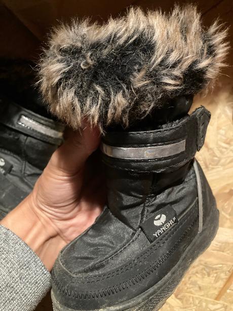 Zateplene zimne cizmy, 22