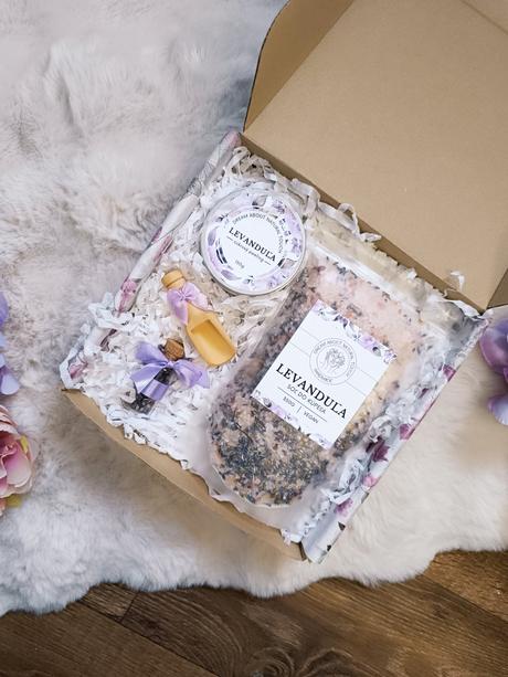 Handmade - set peeling a soľ do kúpeľa levanduľa, 