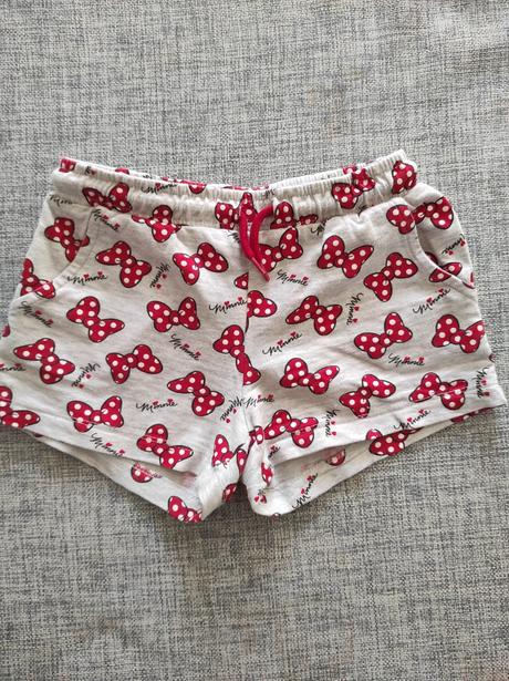 Predám šortky 128, disney,128
