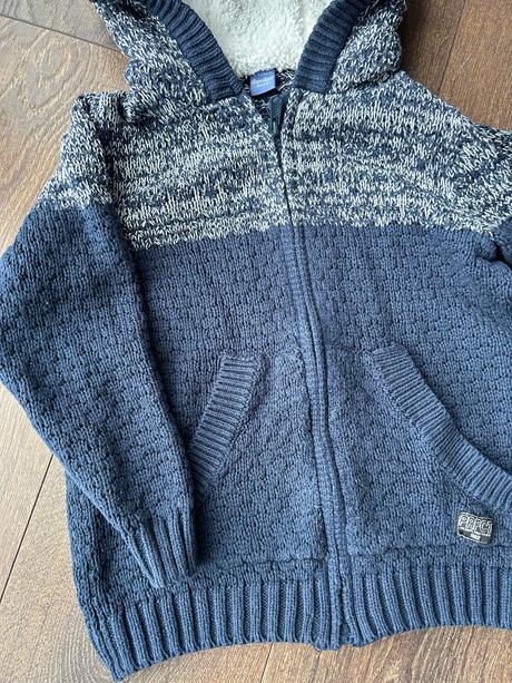 Sveter, takko,110