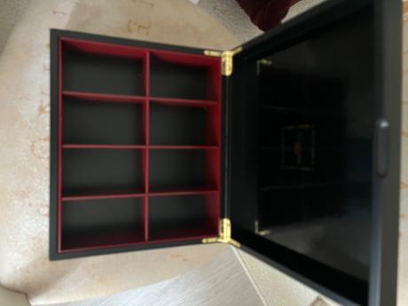 Drevená ozdobná krabica, 