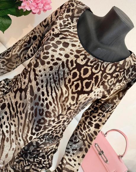 Luxusné leopardie šaty carla f - elegantný strih, l
