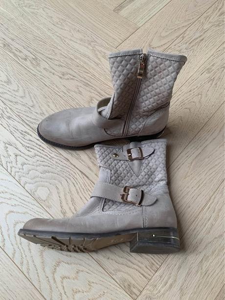 Claudio dessi čižmy, 37