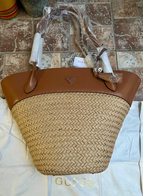 Nová kabelka guess s visačkou a dustbagom, guess