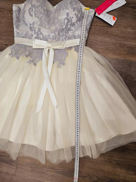 Nove spolocenske saty, s