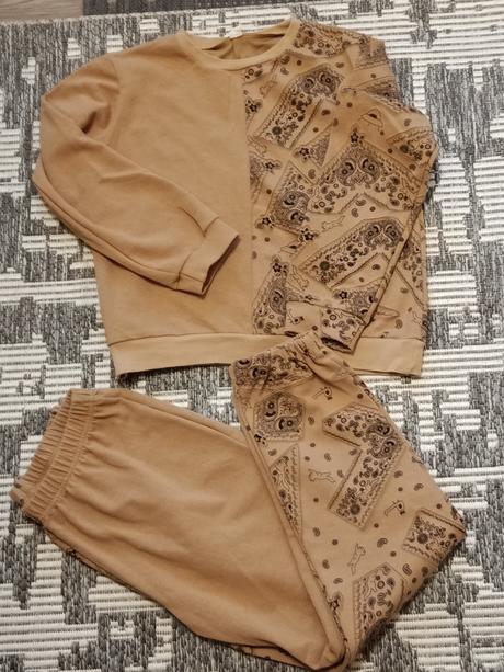 Tepláková súprava, 152