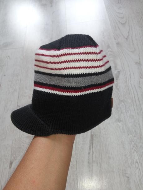 Zimná čiapka so šiltom 46cm v kľude, 80