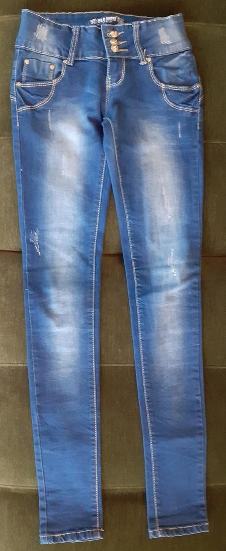 Úzke rifle s vyšším pásom, 26