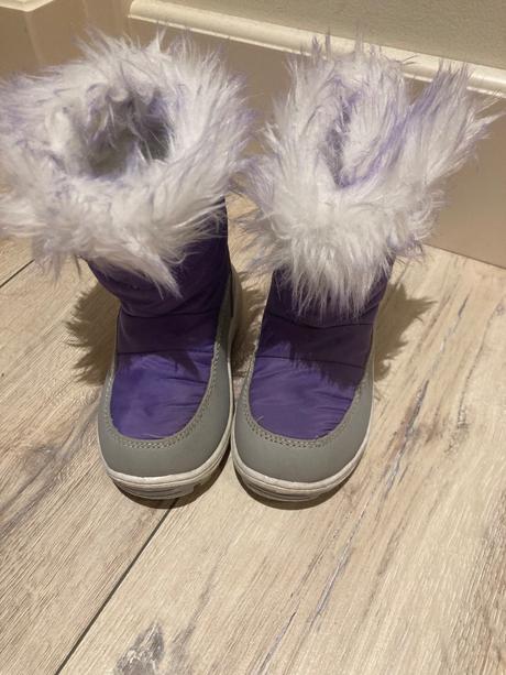 Predám topánky na zimu, 22