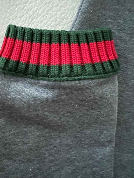 Gucci súprava nová s vysackami vel.8, 128