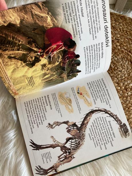Dinosaury z edície objavujte s nami (2003),