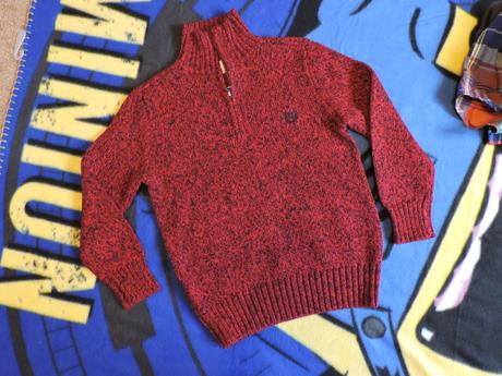 Červeý bavlnený sveter so stojačikom, 104