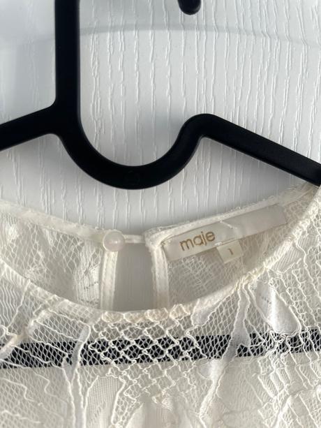 Čipkované šaty od francúzskej značky maje, s