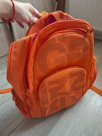 Top batoh- školská taška zn.rizzly,