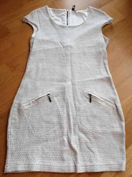 Krémové elastické šaty, m